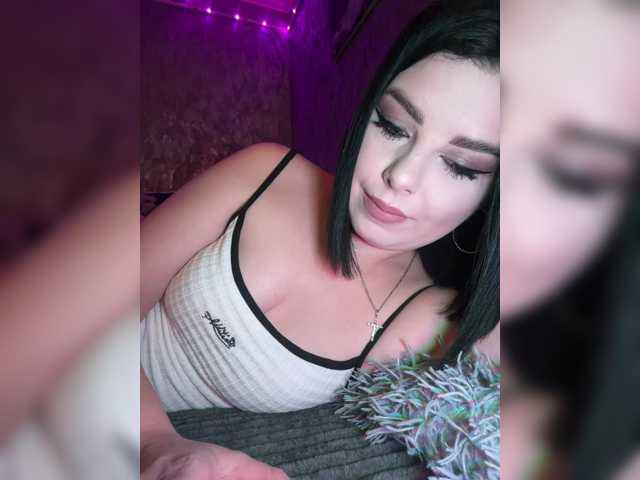 Nata17-1, en vivo ahora en BongaCams