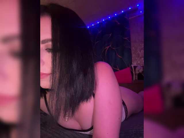 Nata17-1, live now on BongaCams