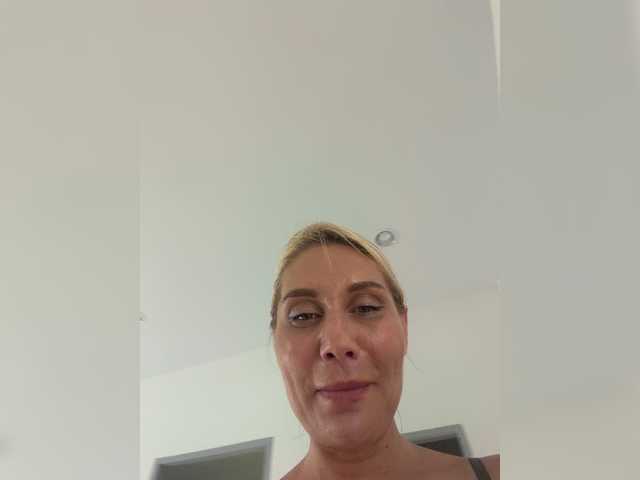 Tvoyasamka77 live cam on BongaCams