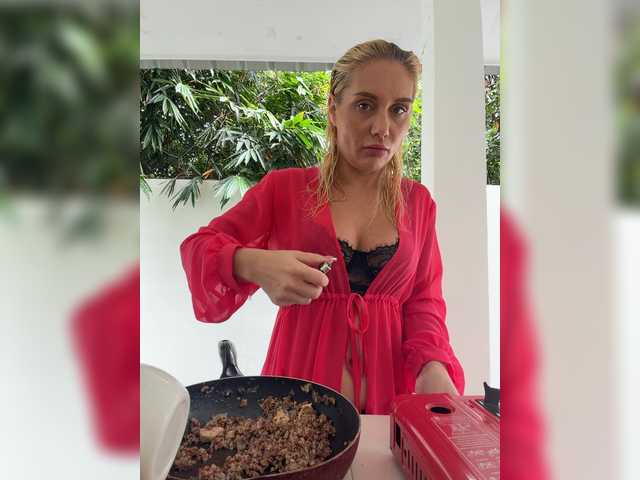 Tvoyasamka77 live cam on BongaCams