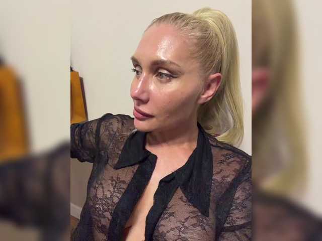 Tvoyasamka77 live cam on BongaCams