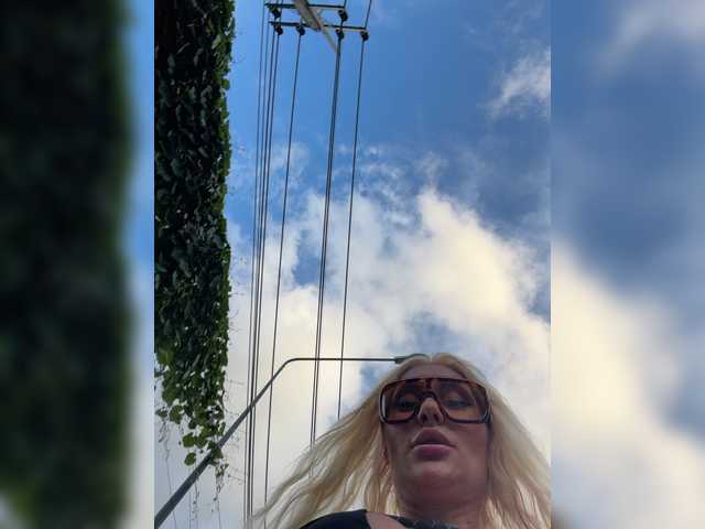 Tvoyasamka77 live webcam show