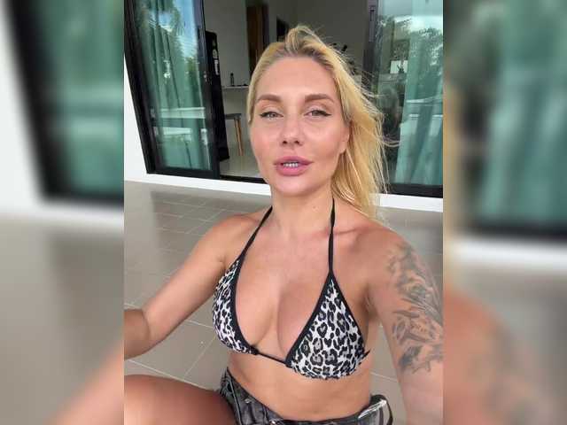 Tvoyasamka77 live cam on BongaCams