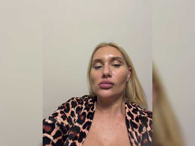 Tvoyasamka77 live cam preview