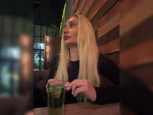Tvoyasamka77 live cam on BongaCams