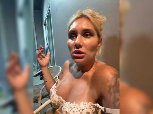 Tvoyasamka77 live cam on BongaCams