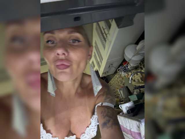 Tvoyasamka77 live cam