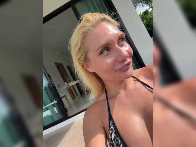 Tvoyasamka77 live cam on BongaCams