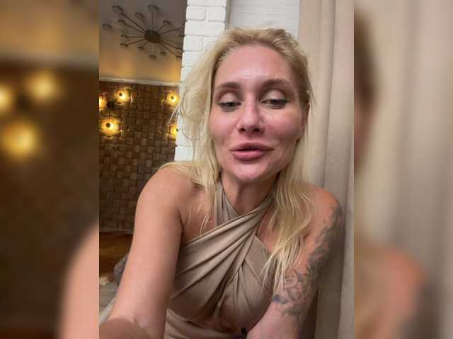 Tvoyasamka77, en directo ahora en BongaCams