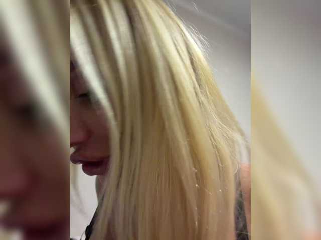 Tvoyasamka77 live cam preview