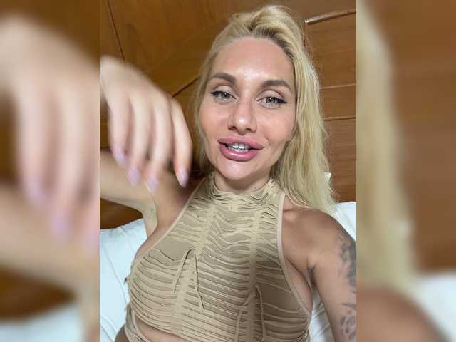 Tvoyasamka77's BongaCams show and profile