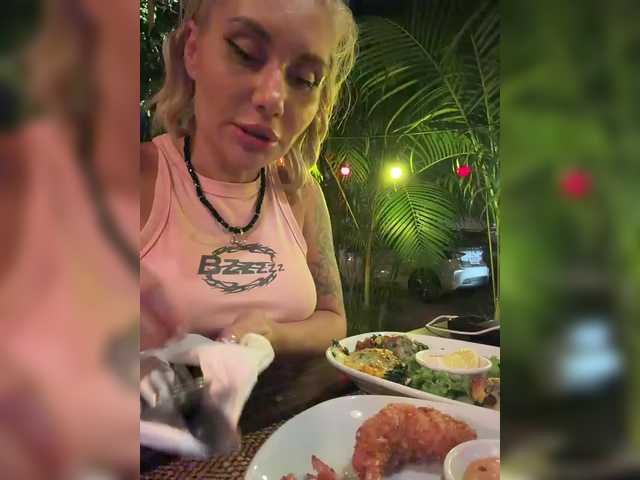 Tvoyasamka77's BongaCams show and profile