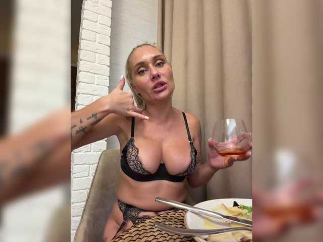 Tvoyasamka77 live cam on BongaCams