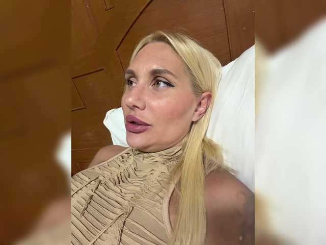 Tvoyasamka77's BongaCams show and profile