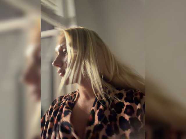 Tvoyasamka77 live cam preview