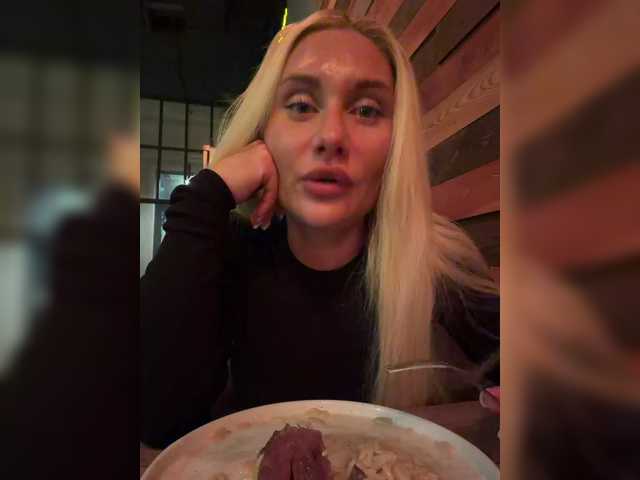 Tvoyasamka77 live cam on BongaCams
