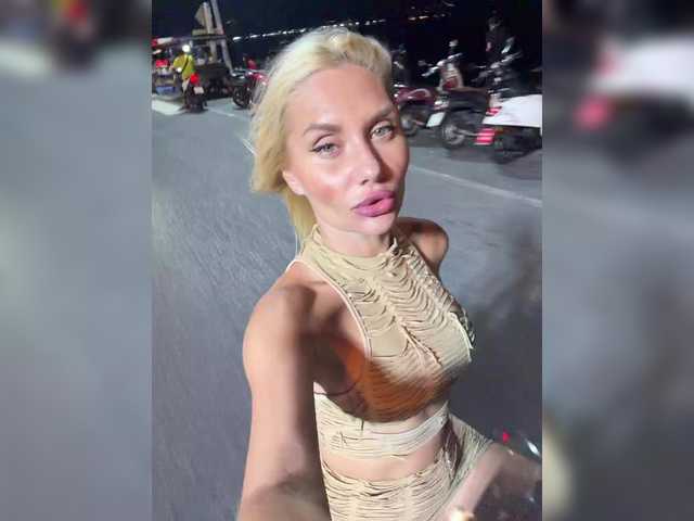 Tvoyasamka77's BongaCams show and profile