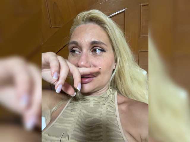 Tvoyasamka77's BongaCams show and profile