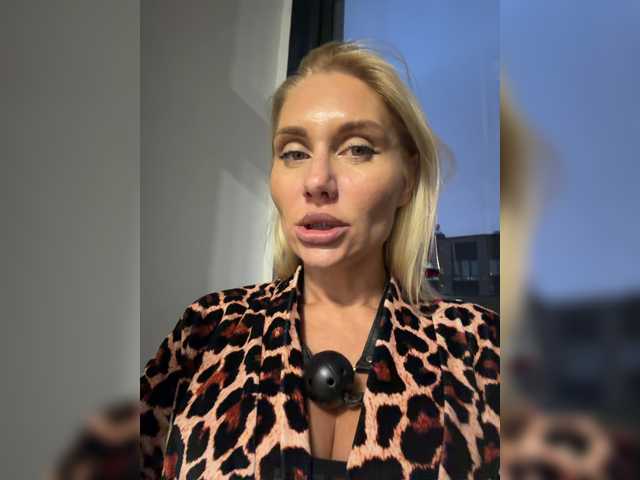 Tvoyasamka77 live cam on BongaCams