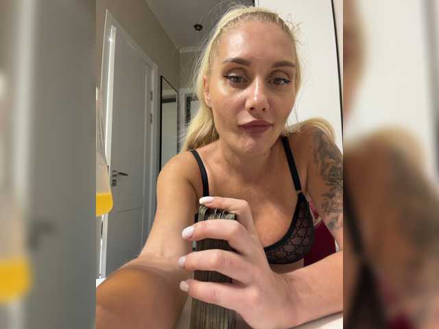 Tvoyasamka77 live cam on BongaCams