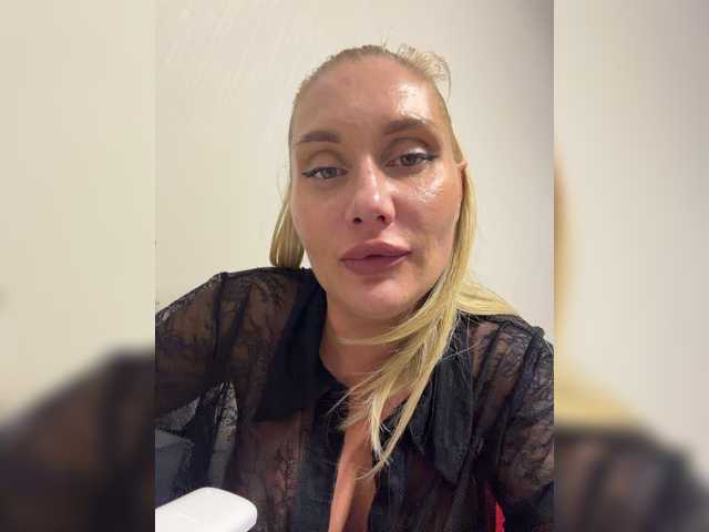 Tvoyasamka77 live cam on BongaCams