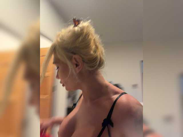 Tvoyasamka77 live cam on BongaCams