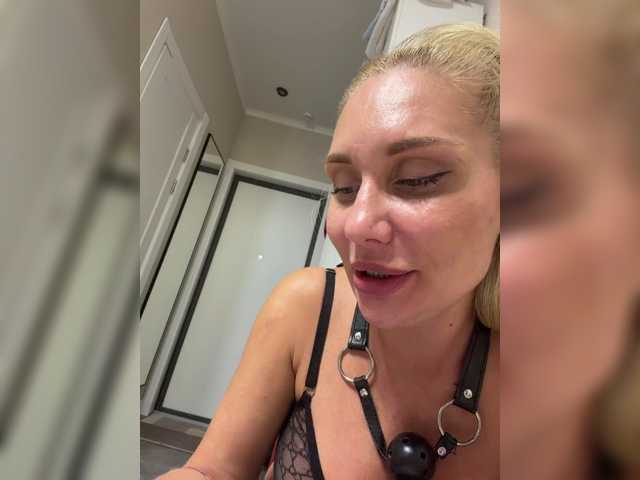 Tvoyasamka77 live cam on BongaCams