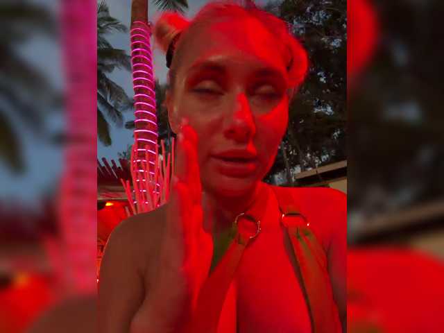Tvoyasamka77 live cam on BongaCams
