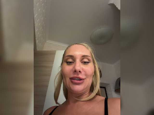 Tvoyasamka77 live cam on BongaCams