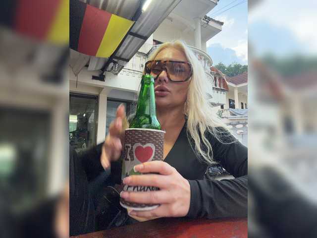 Tvoyasamka77 live webcam show