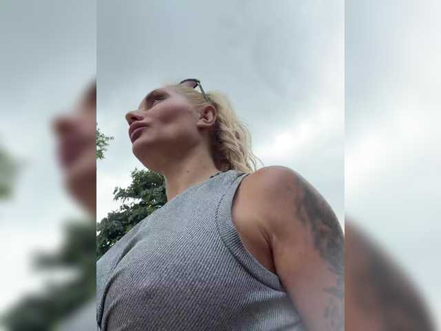 Tvoyasamka77's BongaCams show and profile