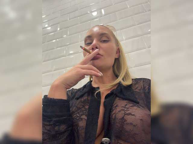 Tvoyasamka77 live cam on BongaCams