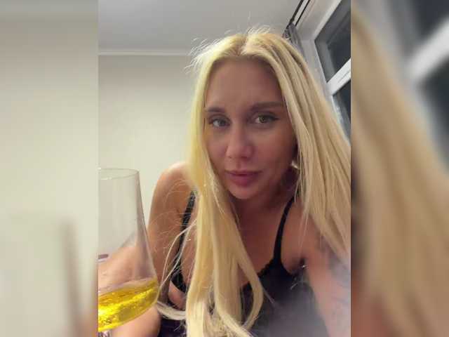Tvoyasamka77 live cam preview