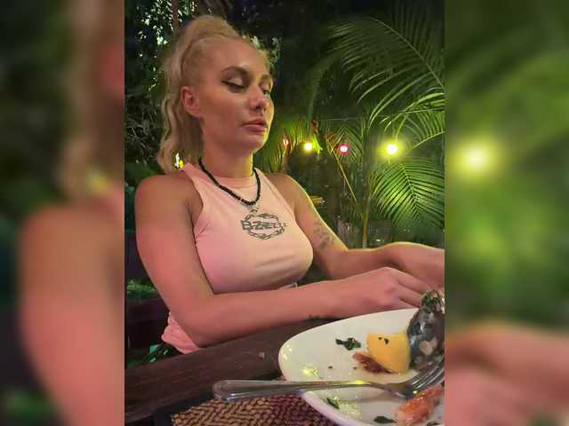 Tvoyasamka77's BongaCams show and profile