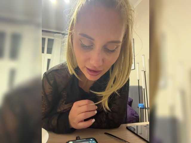 Tvoyasamka77 live cam on BongaCams