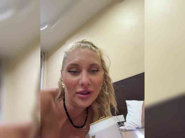 Tvoyasamka77 Live Webcam on BongaCams