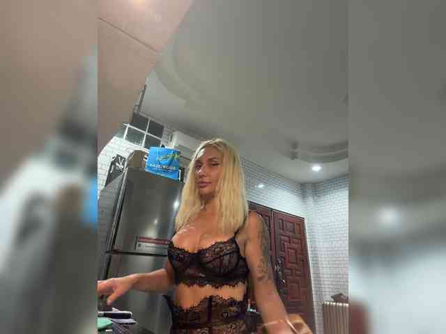 Tvoyasamka77 webcam
