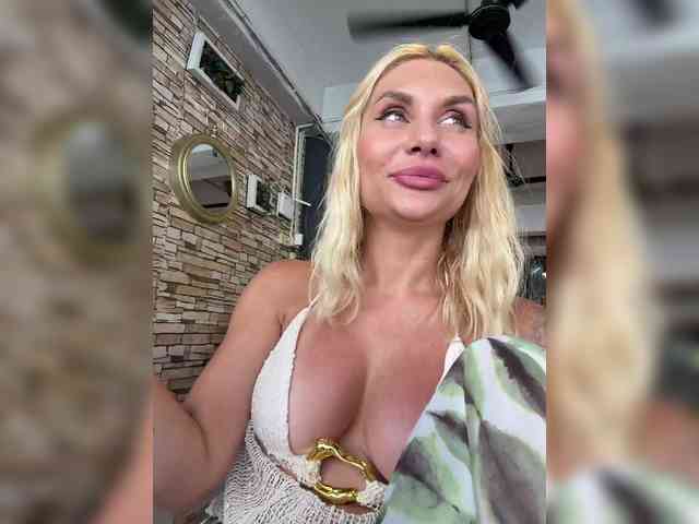 Tvoyasamka77 webcam