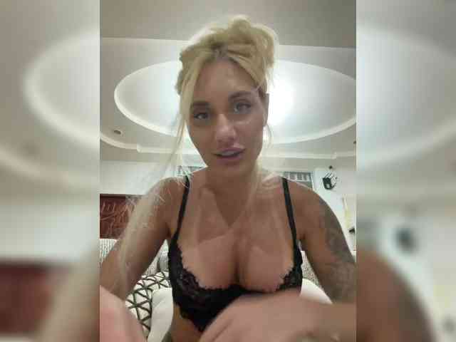 Tvoyasamka77 webcam