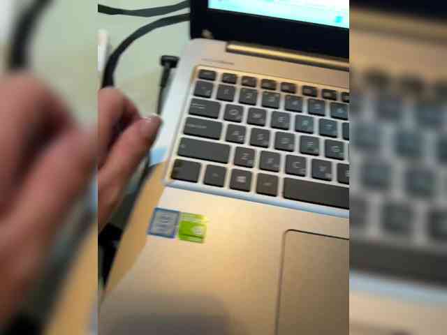 Tvoyasamka77 webcam