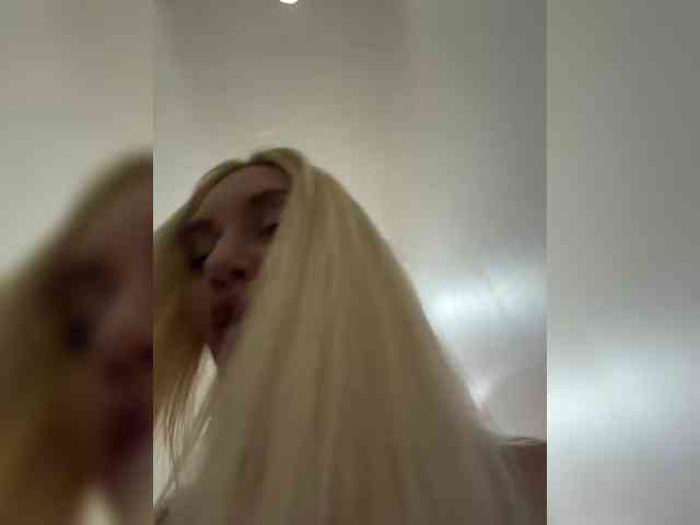Tvoyasamka77 webcam