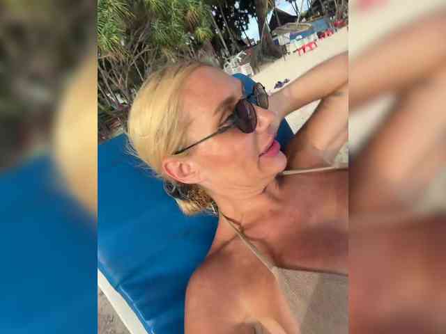 Tvoyasamka77 webcam