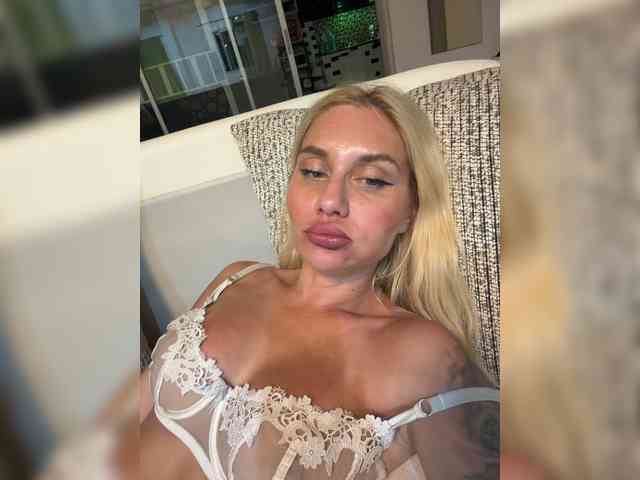 Tvoyasamka77 webcam