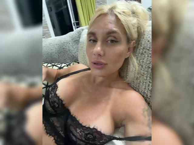 Tvoyasamka77 webcam