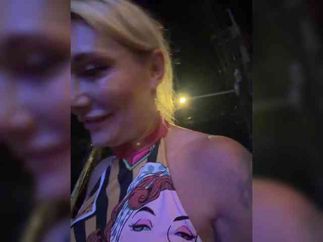 Tvoyasamka77 webcam