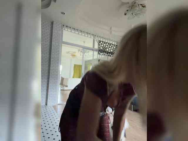 Tvoyasamka77 webcam