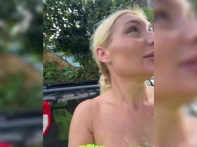 Tvoyasamka77 webcam