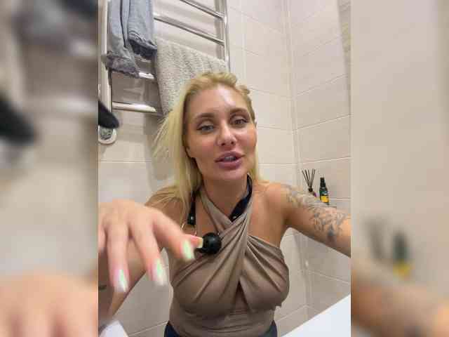 Tvoyasamka77 webcam