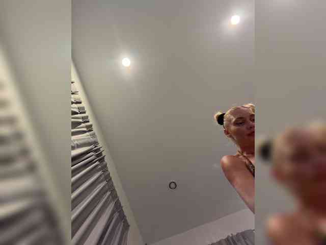Tvoyasamka77 webcam