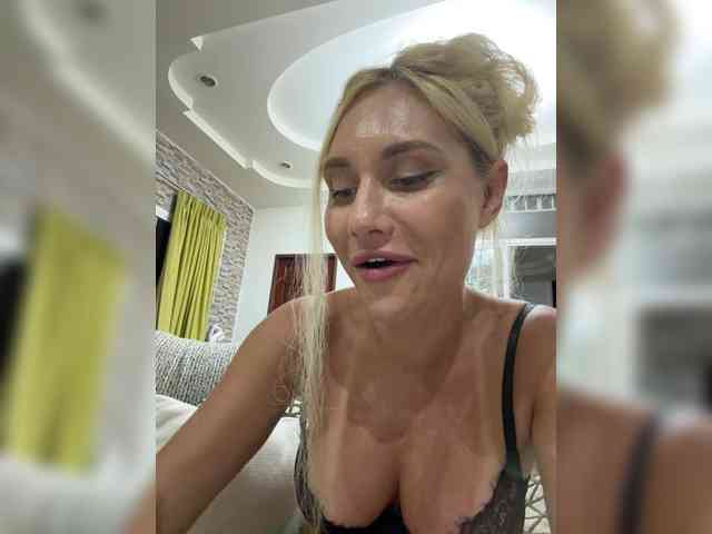 Tvoyasamka77 webcam